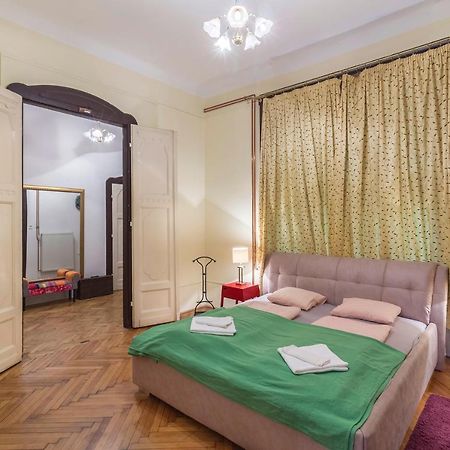 Bessara Apartment Budapest Exteriör bild