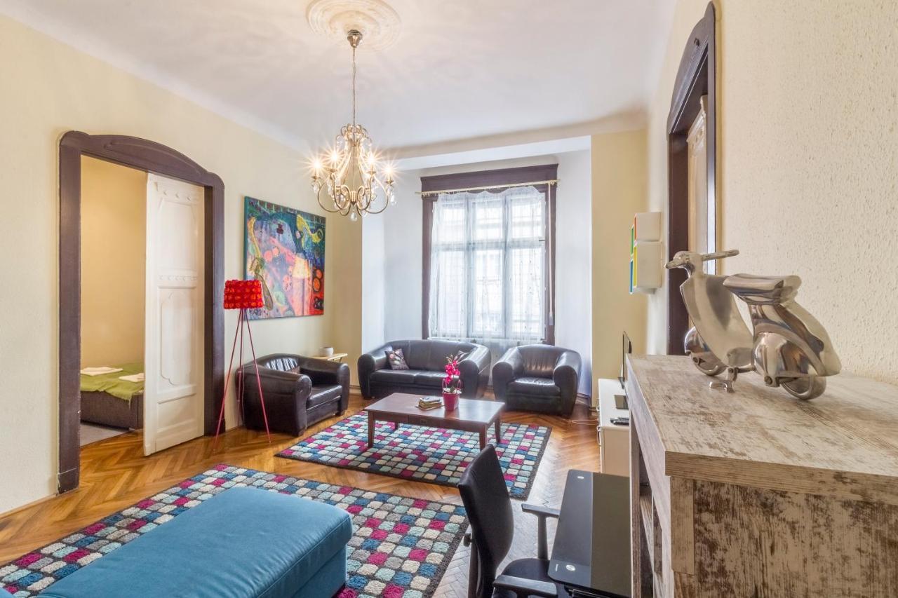 Bessara Apartment Budapest Exteriör bild