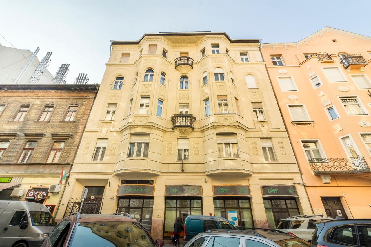 Bessara Apartment Budapest Exteriör bild